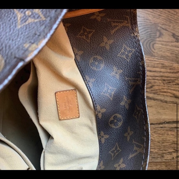 LOUIS VUITTON ARTSY GM - Picture 3 of 3